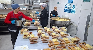 Başkan Güler’in kurduğu aşevinden gönül sofrası